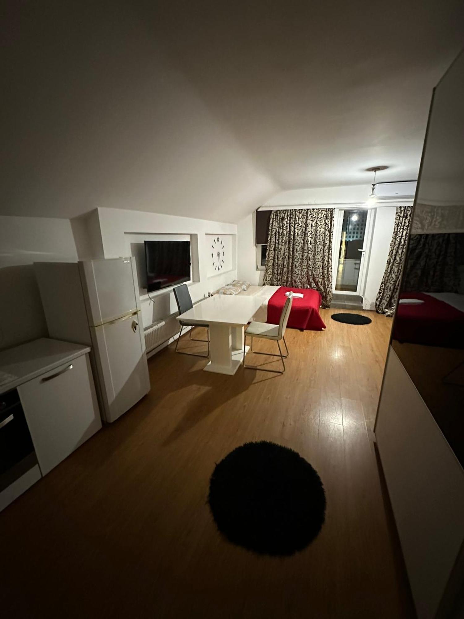 Hotel Sara & Spa Pristina Esterno foto
